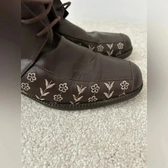 Ixos Italian Brown Leather  Lace Up Minimalist Academia Ankle Boot embroidered - Picture 3 of 14